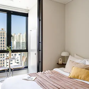 아파트 어반스테이 서면, 부산광역시